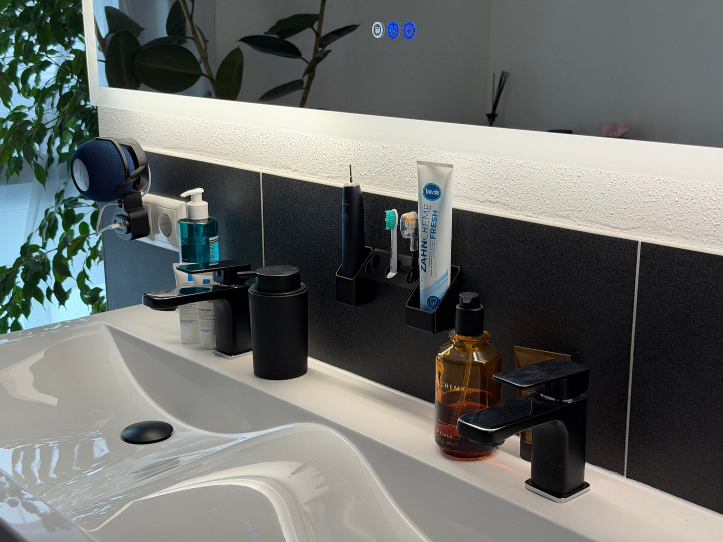 Zahnbürstenhalter mit Handstück und Zahnpastahalter für Oral-B iO und Philips Sonicare in schwarz